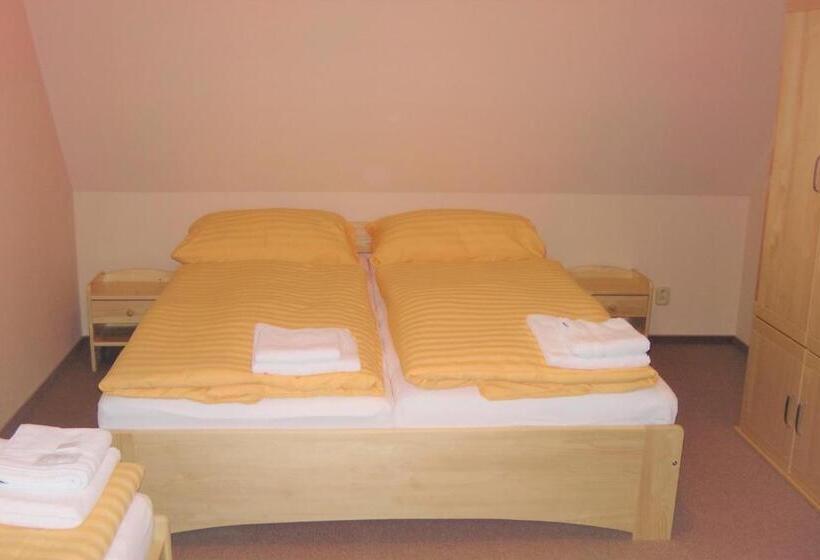 3 Bedroom Suite, Penzion Vila Machů