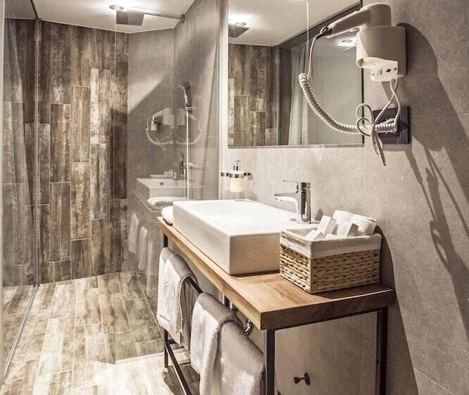 سوییت سوپریور, Nomad Luxury Suites