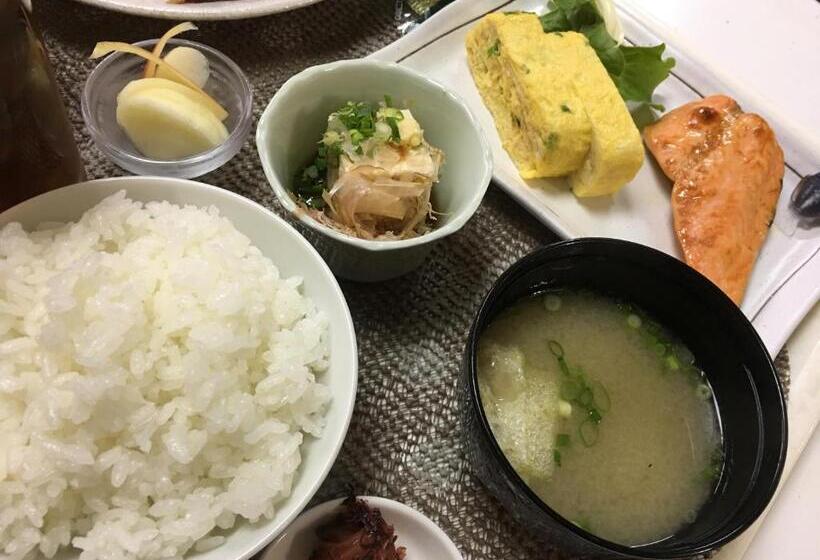 غرفة قياسية فردية, Liberty Matsuyama