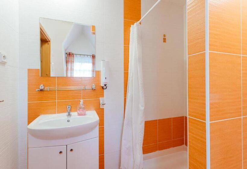 استودیوی استاندارد, Jánošíkova Valaška Hills Apartments