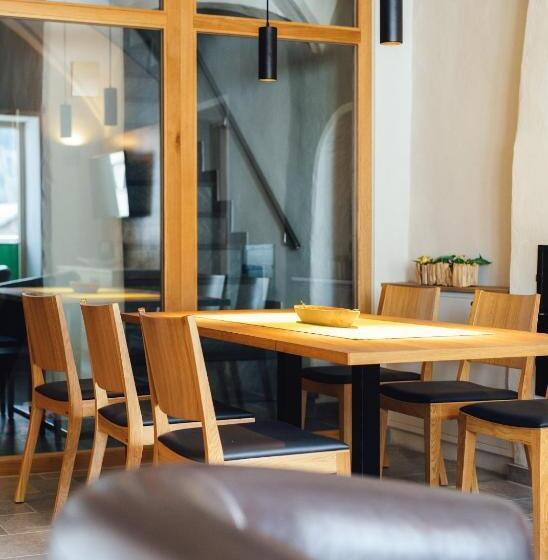 Апартаменты 1 Спальня Нижний Этаж, Nowders Apartments