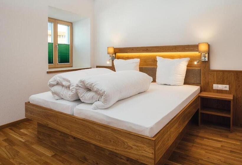 Апартаменты 1 Спальня Нижний Этаж, Nowders Apartments