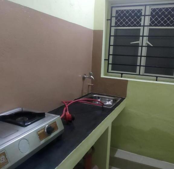 标准间, Xavier Guest House