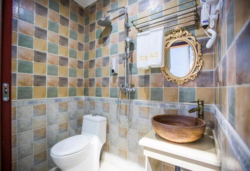 غرفة قياسية ثلاثية, Edinburgh Hostel