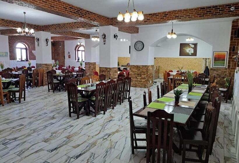 اتاق استاندارد, Royal Castle