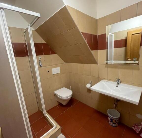 Economy Quadruple Room, Alva Pension 2