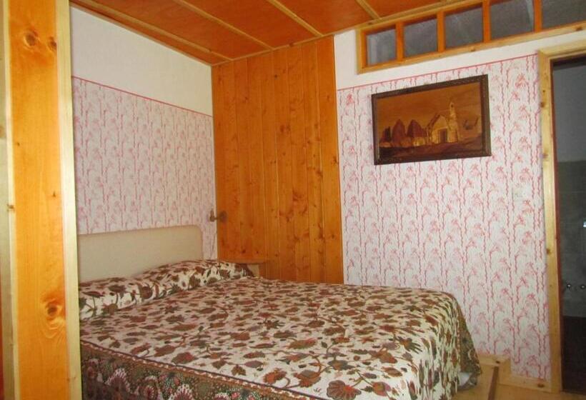 اتاق استاندارد, Joe's Place
