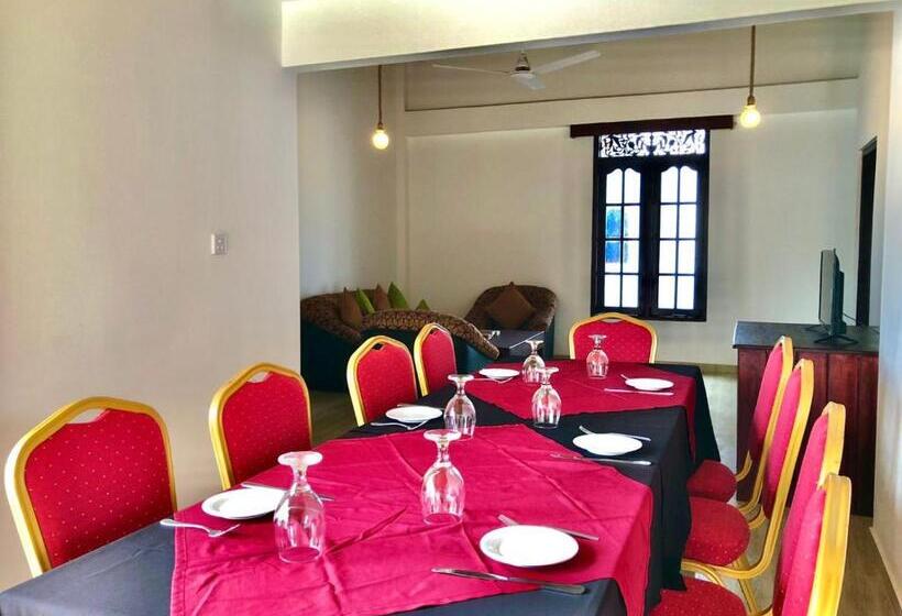آپارتمان 1 خوابه با چشم‌انداز استخر, Sundowners Guesthouse