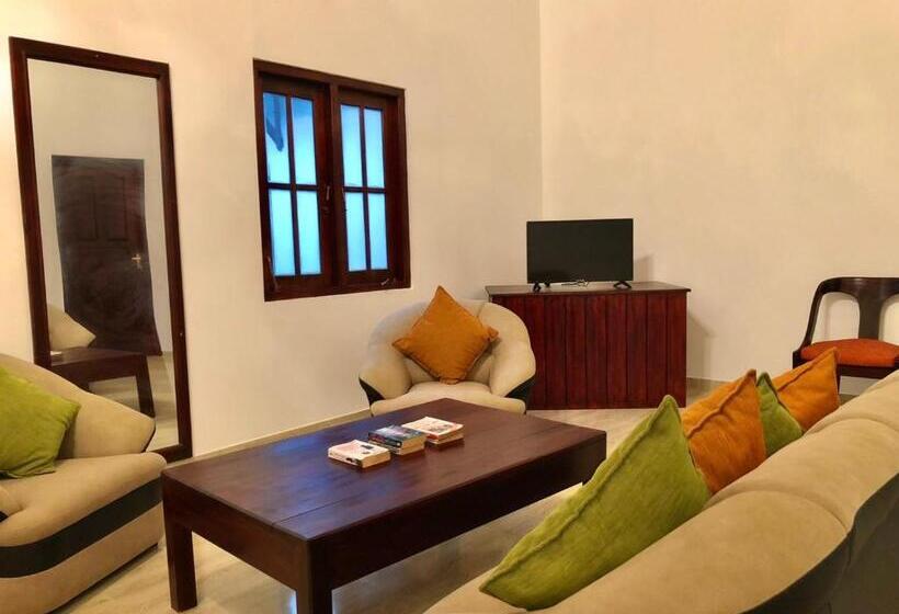 آپارتمان لوکس 1 خوابه, Sundowners Guesthouse