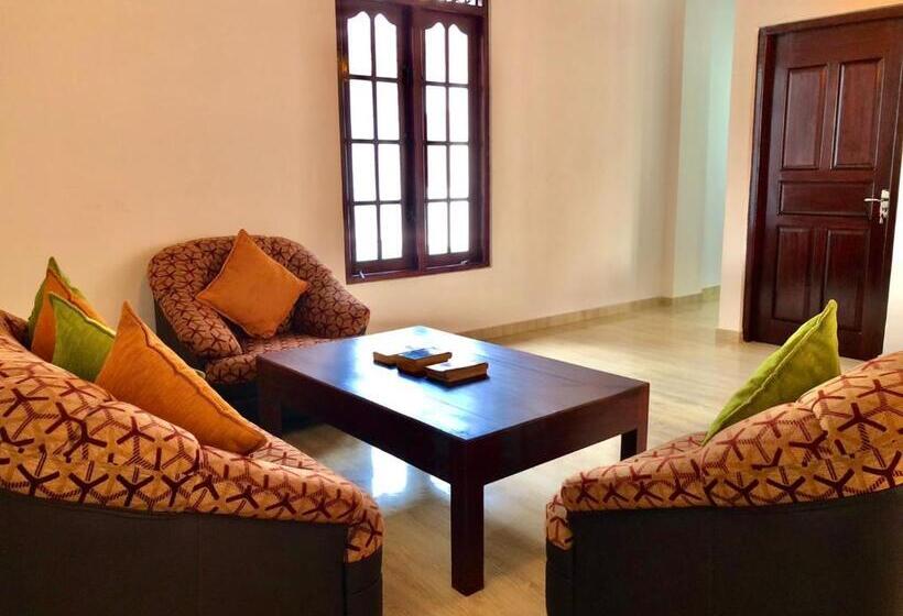 آپارتمان لوکس 1 خوابه, Sundowners Guesthouse