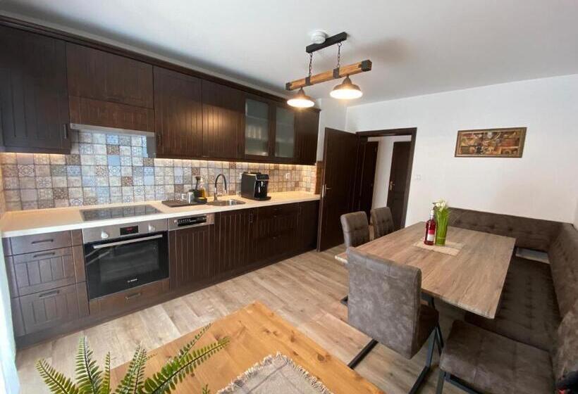 Апартаменты 3 Спальни, Haus Alpenblick Mölltal