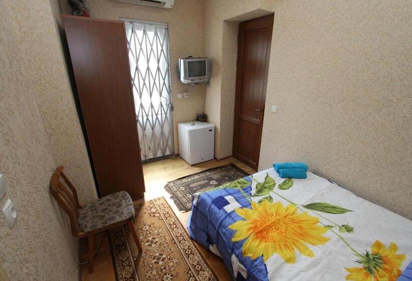 اتاق لوکس یک تخته, Guesthouse Goliati