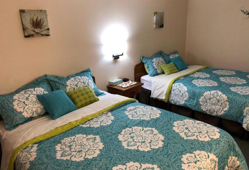חדר סטנדרט עם מיטת קווין, Chase Country Inn