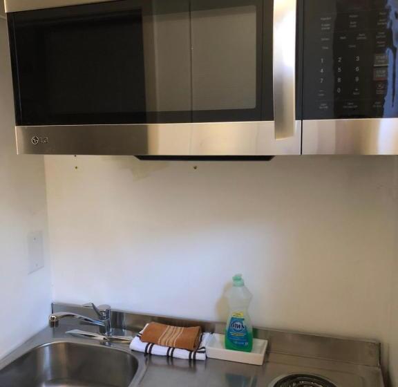 带2个双人床的标准工作室, Chase Country Inn