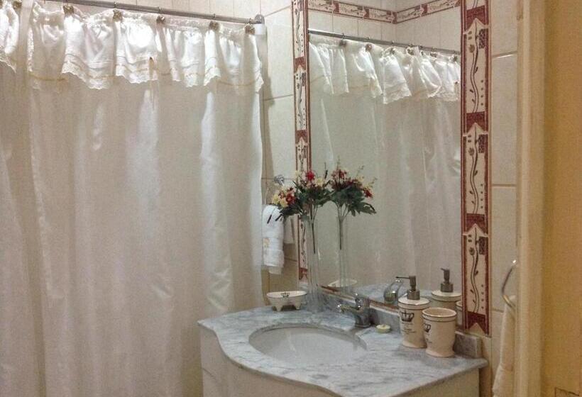 Люкс, Hostal Renoir