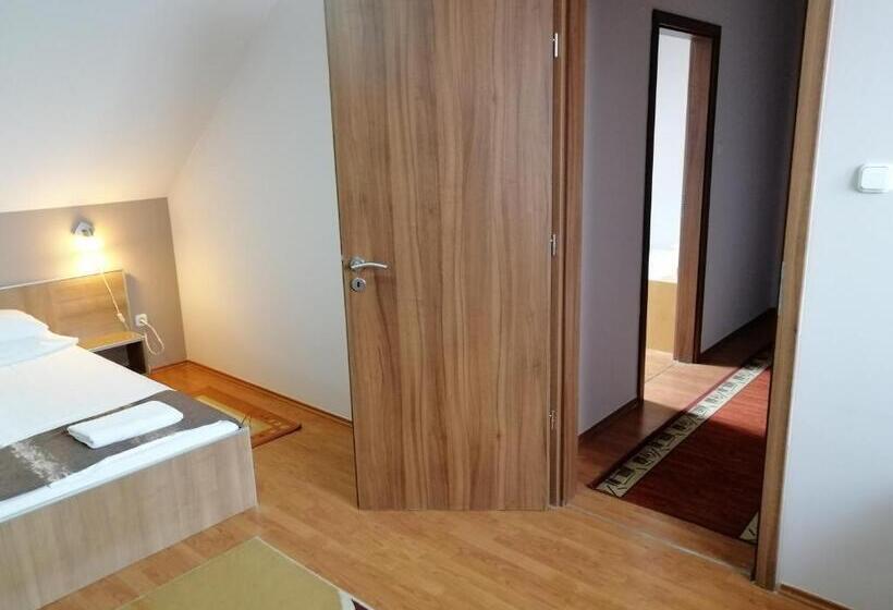 패밀리 룸, Csipkeház Apartman