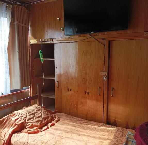 Четырехместный номер эконом класса с общей ванной комнатой, Family House Del Rey