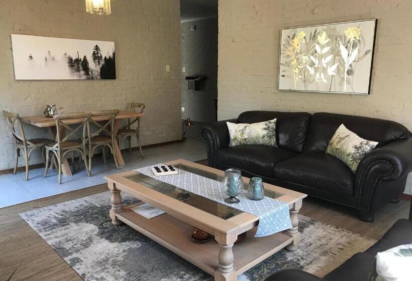 Люкс Дюплекс, Anne's Place