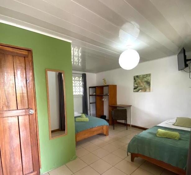 اتاق استاندارد سه نفره, Cabinas Cahuita