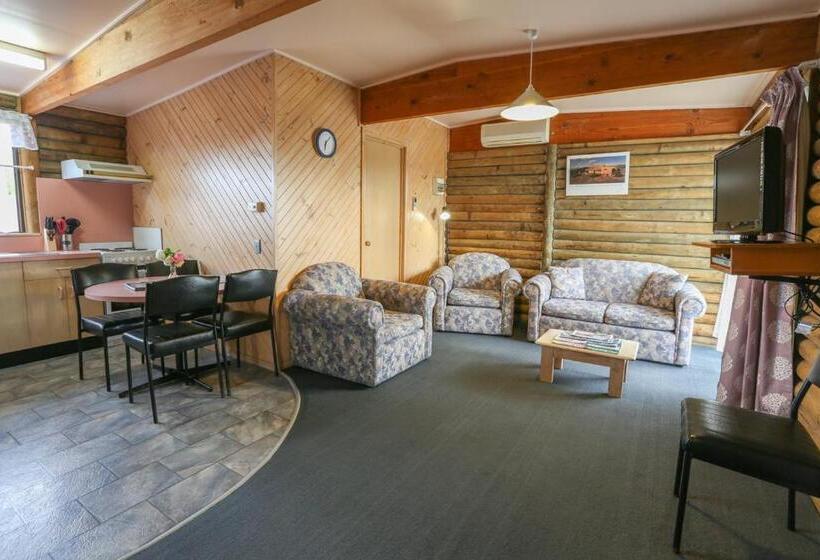 Хижина, Lazy Acre Log Cabins
