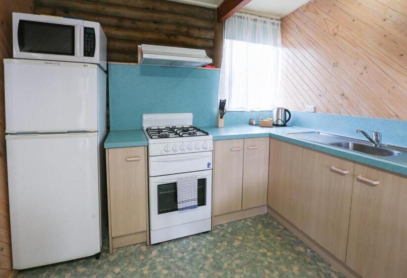Дом 2 Спальни, Lazy Acre Log Cabins