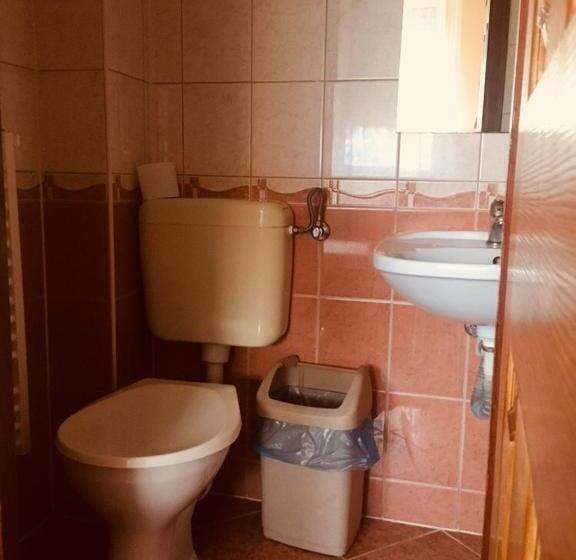 Номер Basic, Rózsakert Panzió