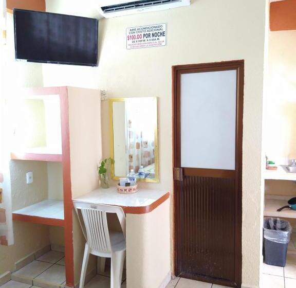 Quarto Quádruplo Estandar, Y Bungalows Olivares