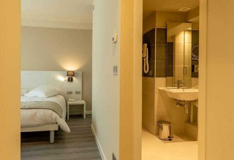 Chambre Standard, La Dolce Vita