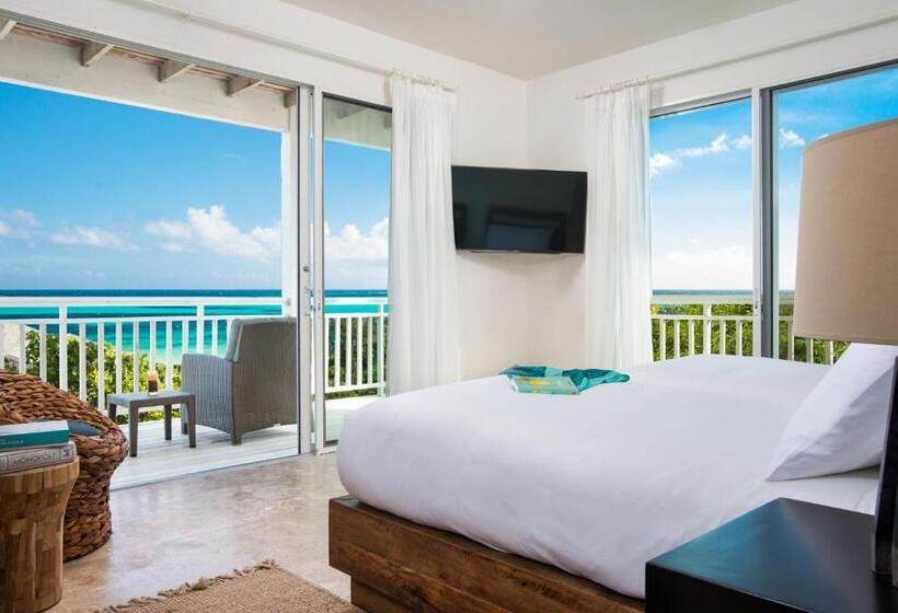 سوییت با چشم‌انداز دریا, Sailrock South Caicos   Island Hop Flight Included