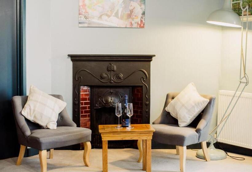 Номер Deluxe, The Corner House Canterbury