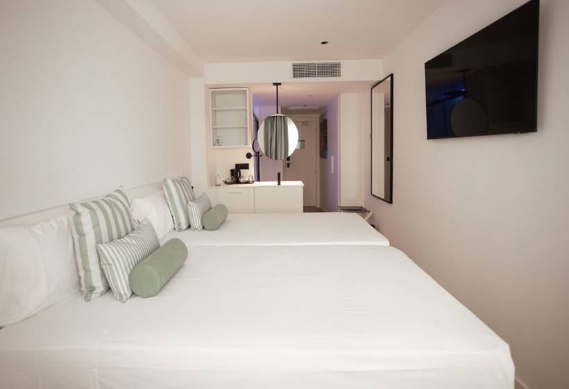 חדר בסיסי, Villa España