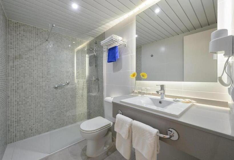 غرفة قياسية إطلالة جانبية علي البحر, Cenit & Apts. Sol Y Viento