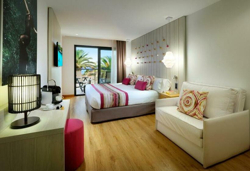 غرفة ديلوكس مطلّة علي البحر, Grand Palladium White Island Resort & Spa