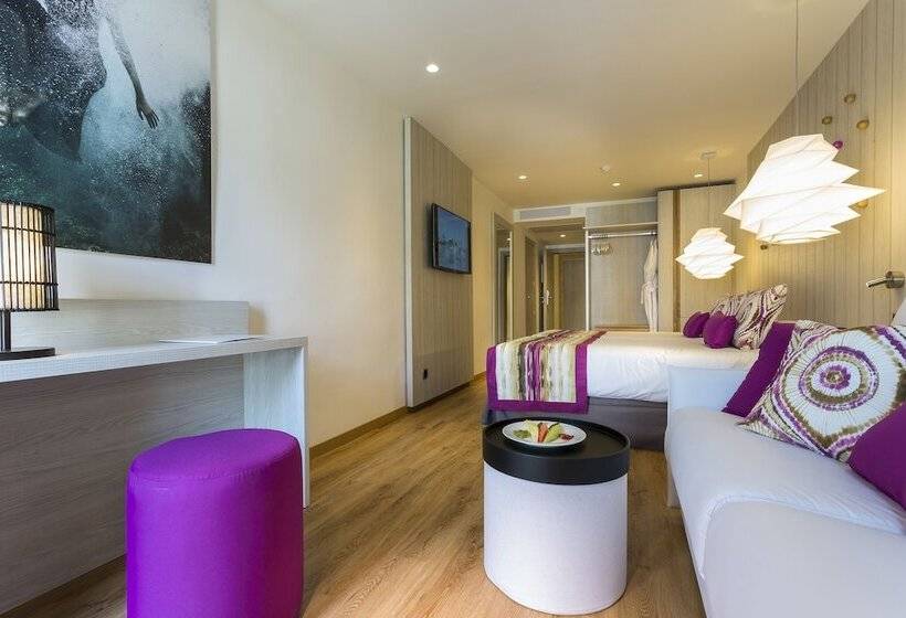 Quarto Superior, Grand Palladium White Island Resort & Spa