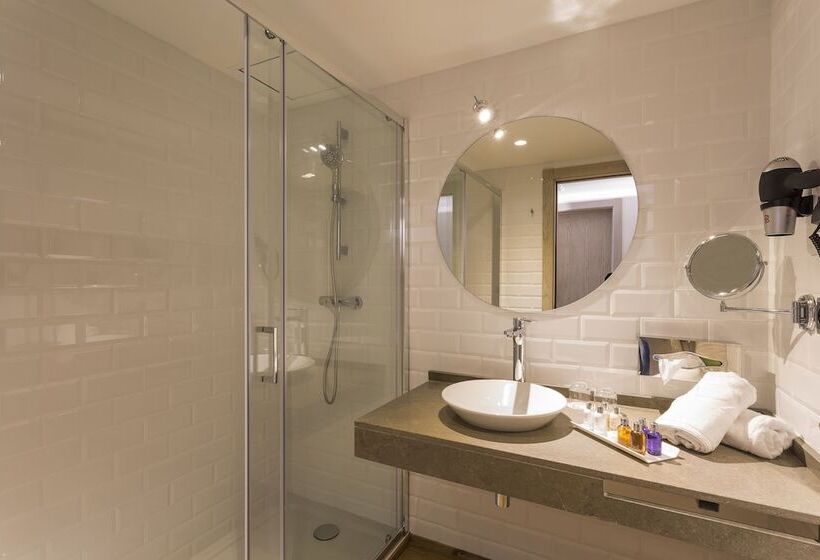 Quarto Deluxe Vista Mar, Grand Palladium White Island Resort & Spa