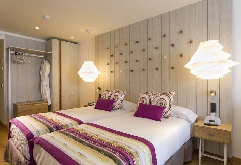 Quarto Estandar Comunicado, Grand Palladium White Island Resort & Spa