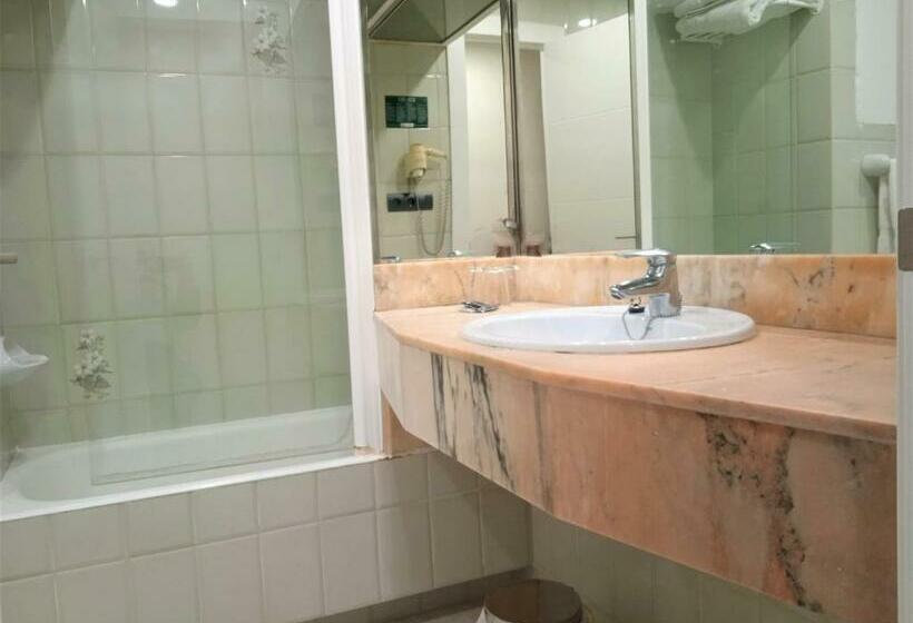 Standard Triple Room with Terrace, 153