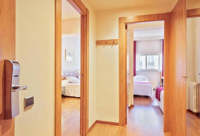 اتاق استاندارد چهار تخته, Acta Antibes