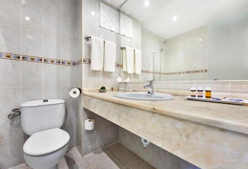 Номер Стандарт Трехместный, Globales Torrenova - Adults Only