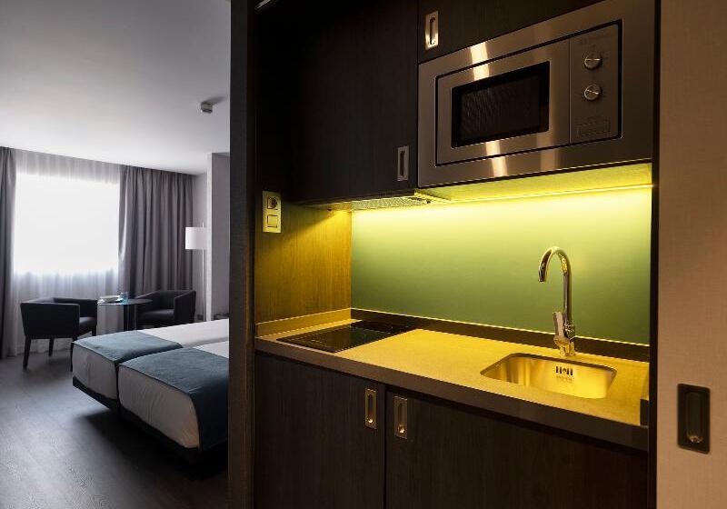 Номер Стандарт, Hg City Suites Barcelona