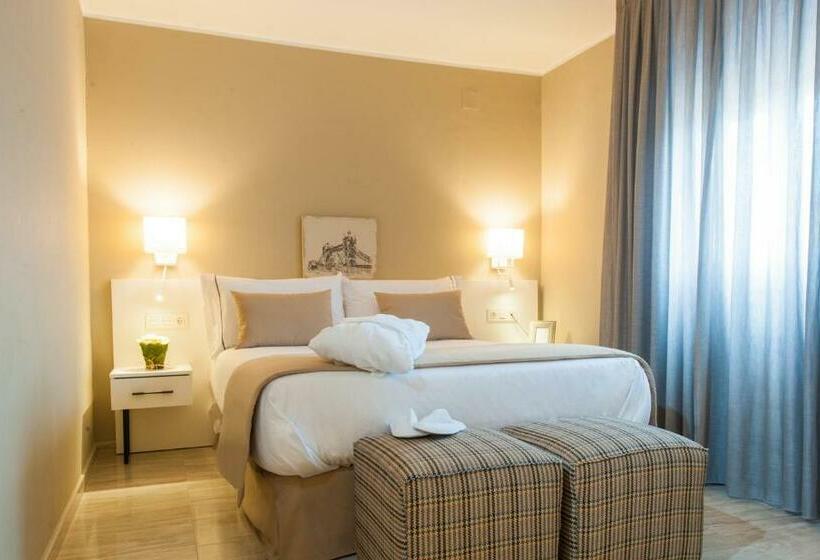 Полулюкс, New Hotel Colon