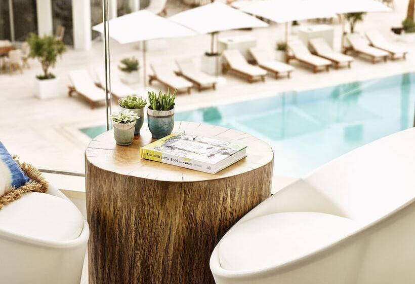 اتاق استاندارد با چشم‌انداز دریا, Nobu Hotel Ibiza Bay