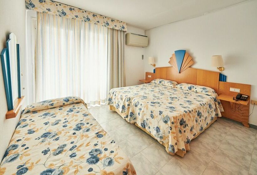 Triple Room Sea View, Checkin Blanes