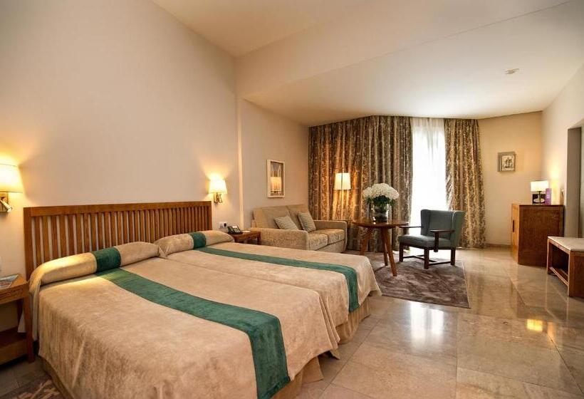 اتاق سوپریور, Parador De Cordoba