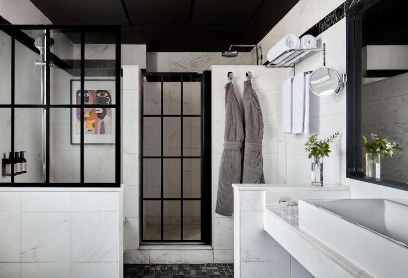带观景的高级间, Avani Alonso Martinez Madrid Hotel  Previously Nh Alonso Martinez