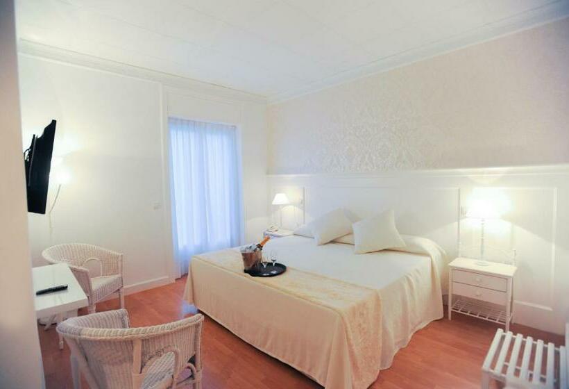 高级客房, Balneario De Leana