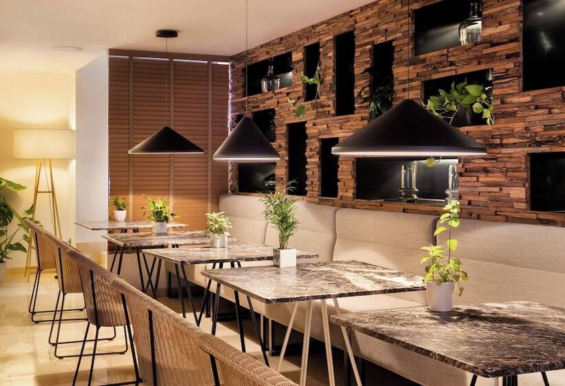 سوییت, Melia Madrid Princesa