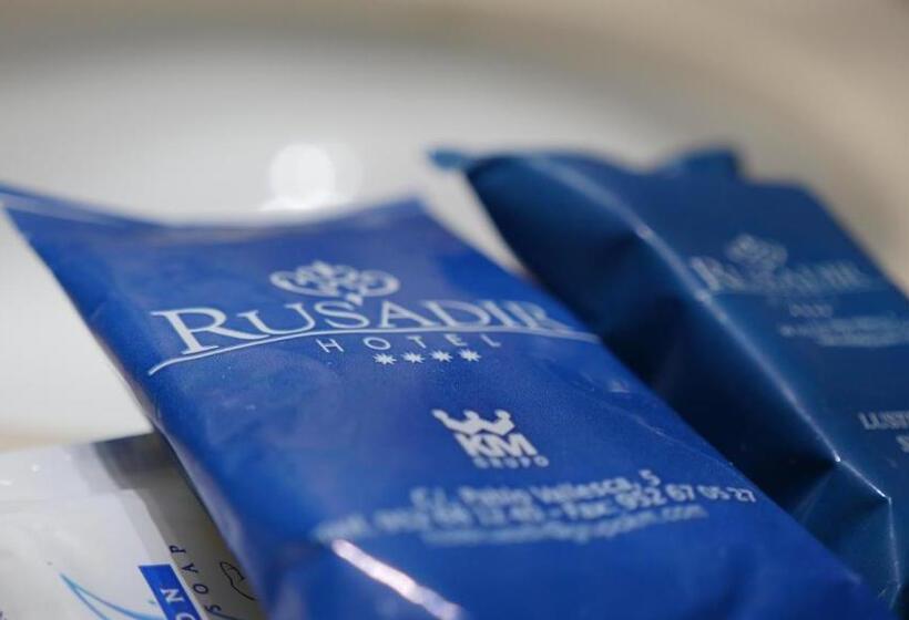 스탠다드 싱글 룸, Rusadir