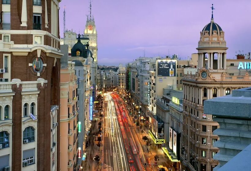 اتاق استاندارد با چشم‌انداز, Vincci Capitol