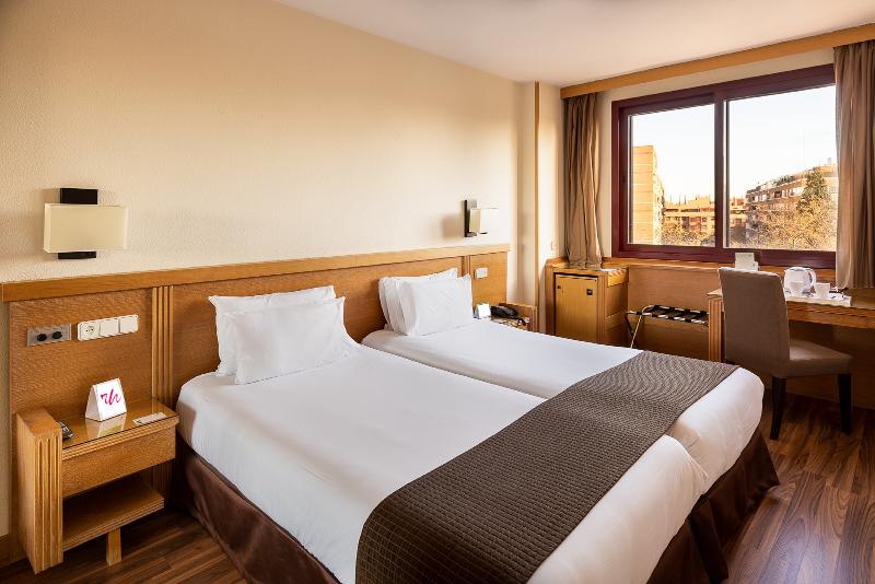 اتاق استاندارد, Rafaelhoteles Piramides
